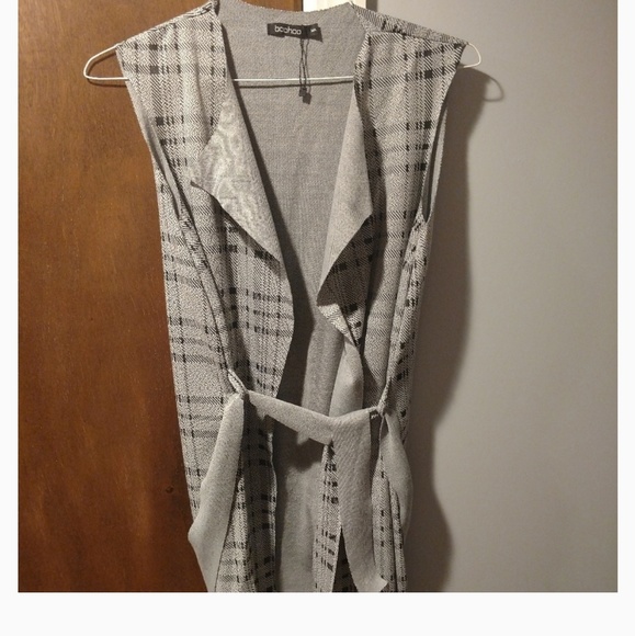 Plaid vest with tie - Picture 4 of 4